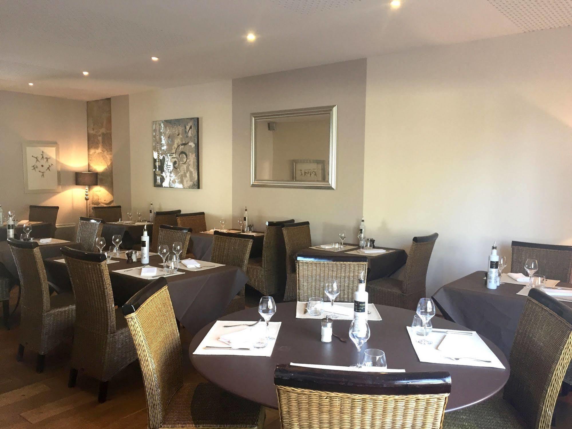 Lézignan-Corbières 国际之家花园畔旅馆酒店 外观 照片