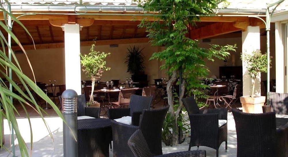 Lézignan-Corbières 国际之家花园畔旅馆酒店 外观 照片